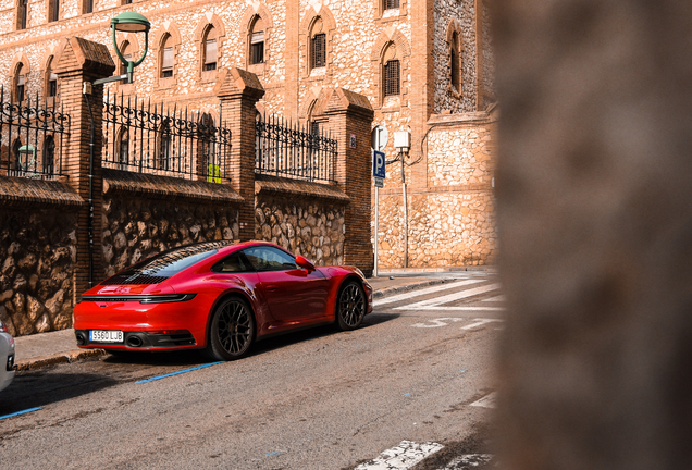 Porsche 992 Carrera 4S