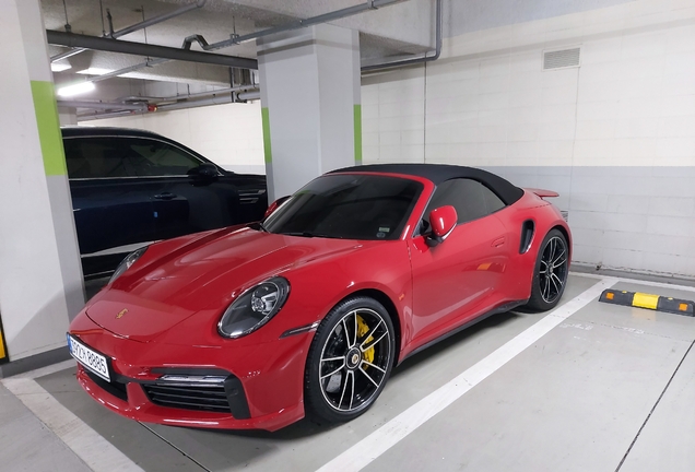 Porsche 992 Turbo S Cabriolet