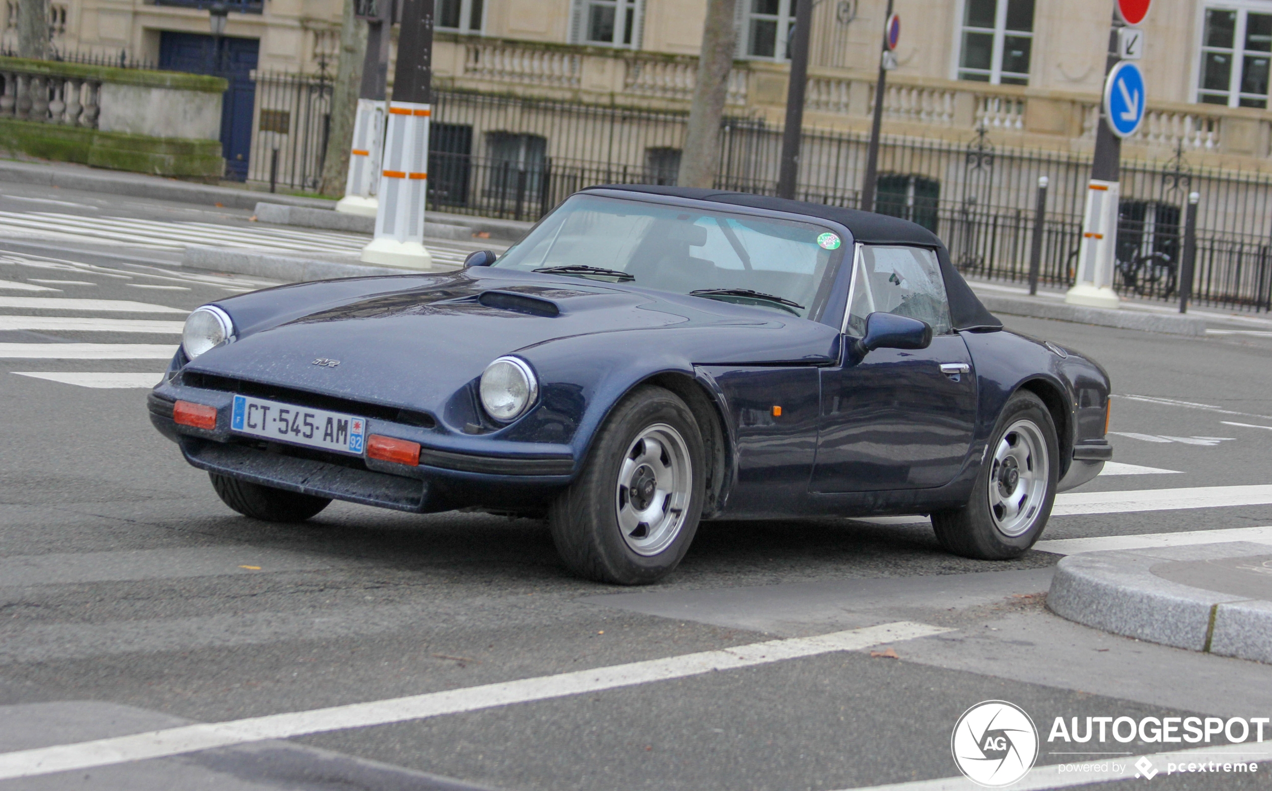 TVR S2