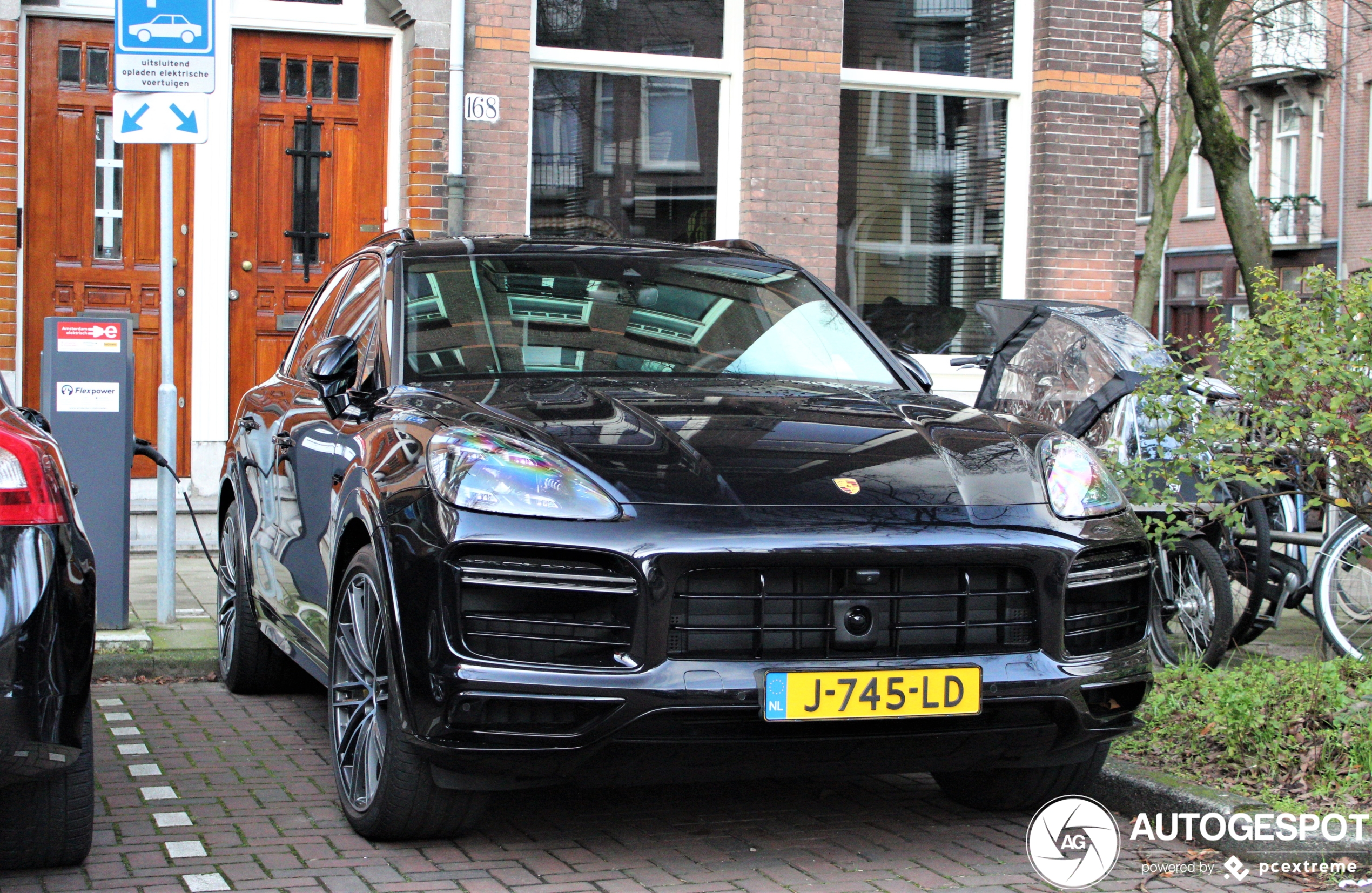 Porsche Cayenne Turbo S E-Hybrid