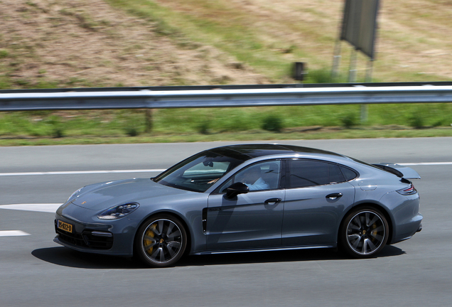 Porsche 971 Panamera Turbo S E-Hybrid