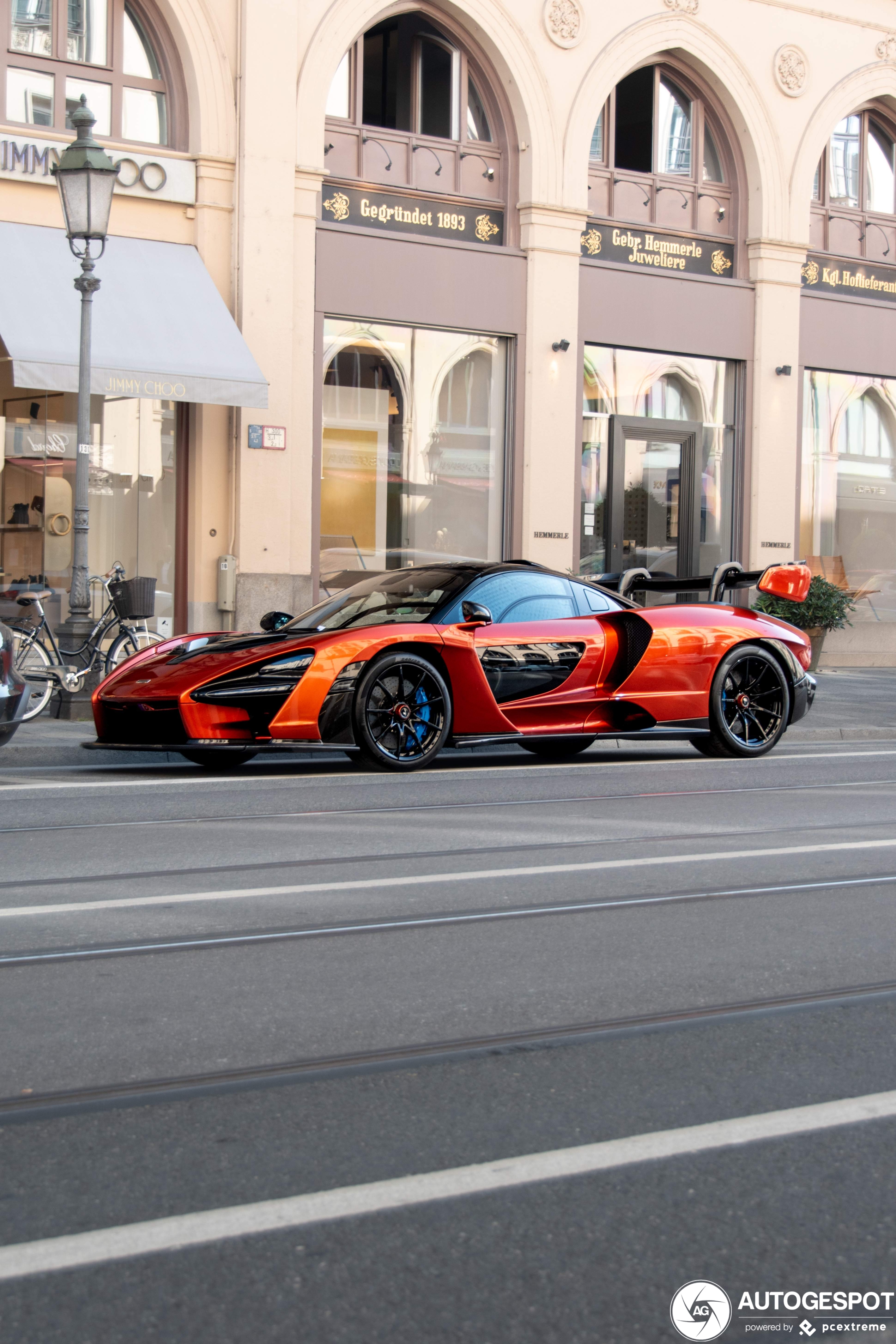 McLaren Senna schudt München wakker