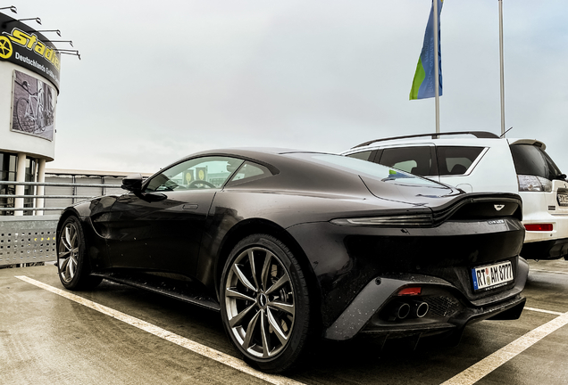 Aston Martin V8 Vantage 2018