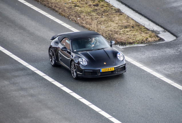 Porsche 992 Carrera 4S Cabriolet