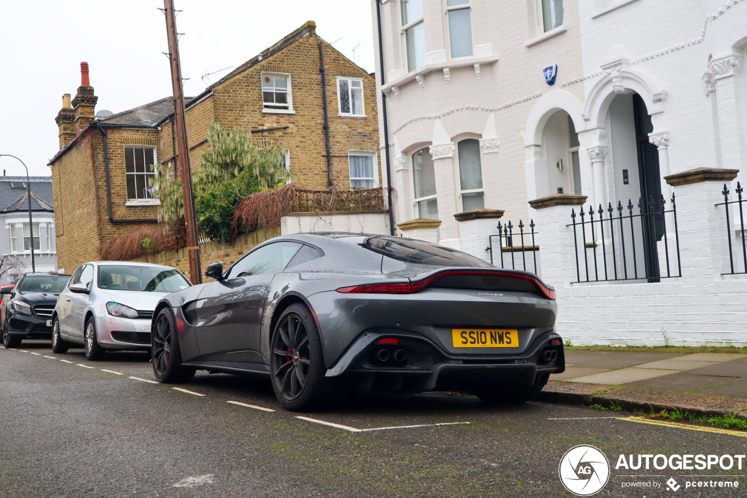 Aston Martin V8 Vantage 2018