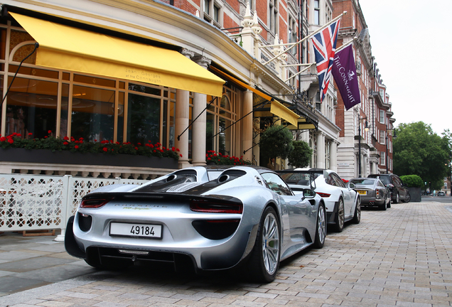 Porsche 918 Spyder Weissach Package