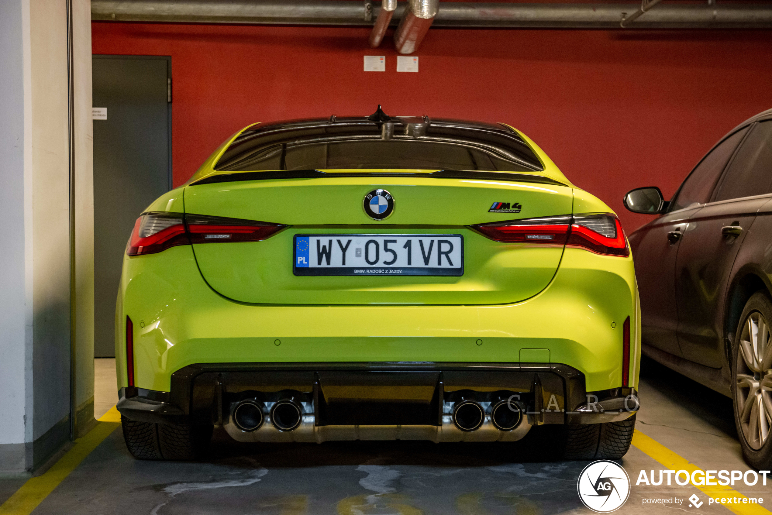 BMW M4 verstopt zijn neusje