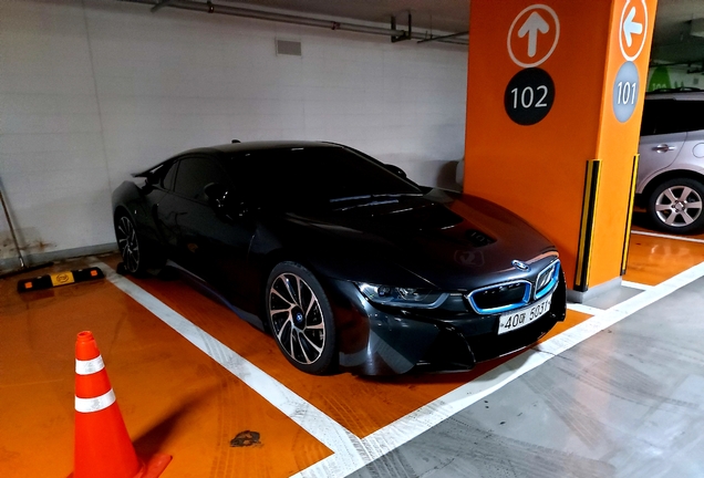 BMW i8