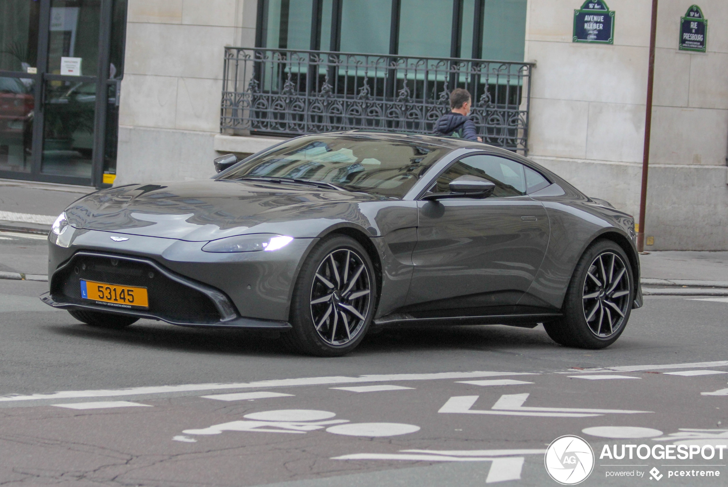 Aston Martin V8 Vantage 2018