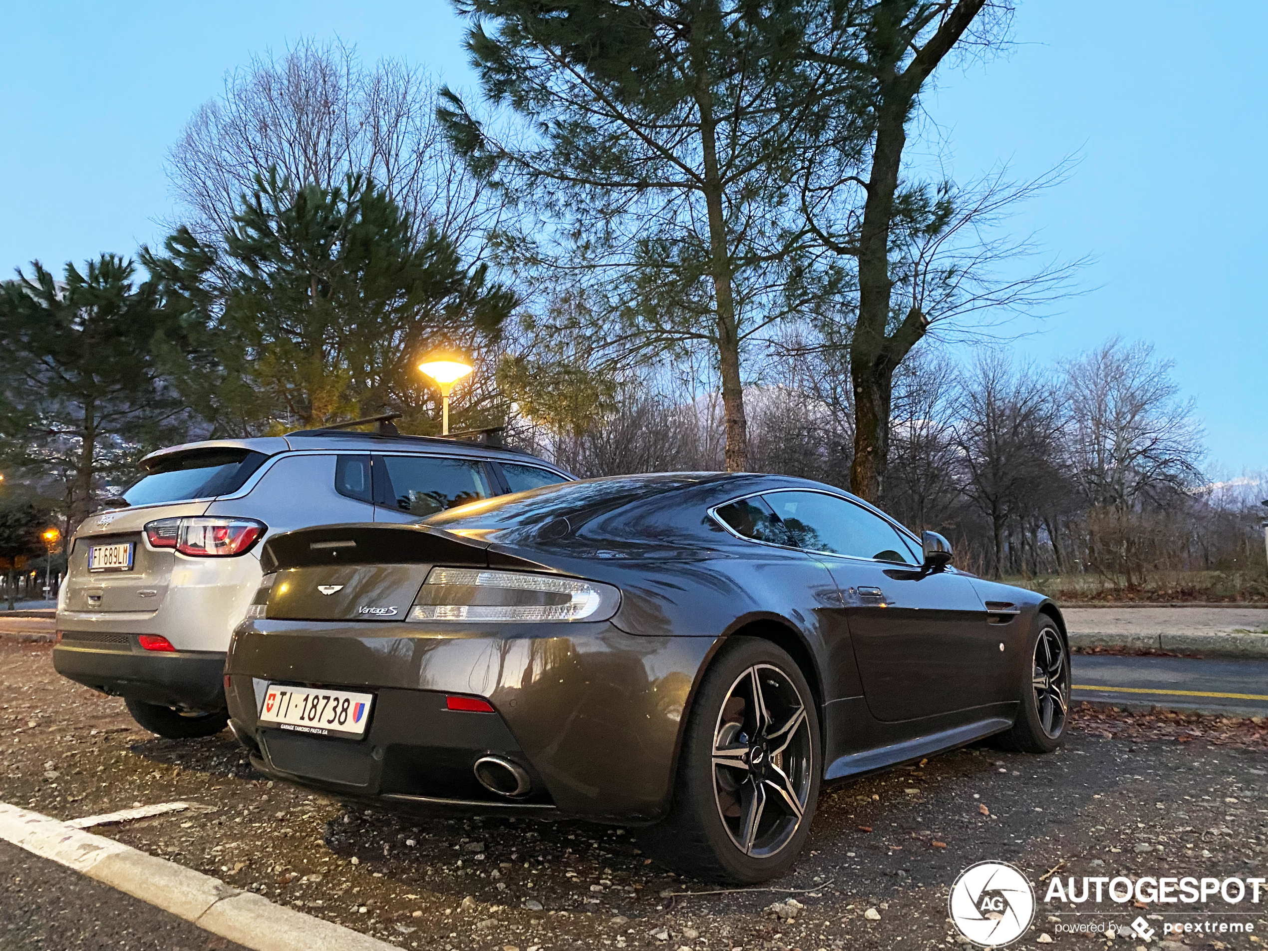 Aston Martin V8 Vantage S