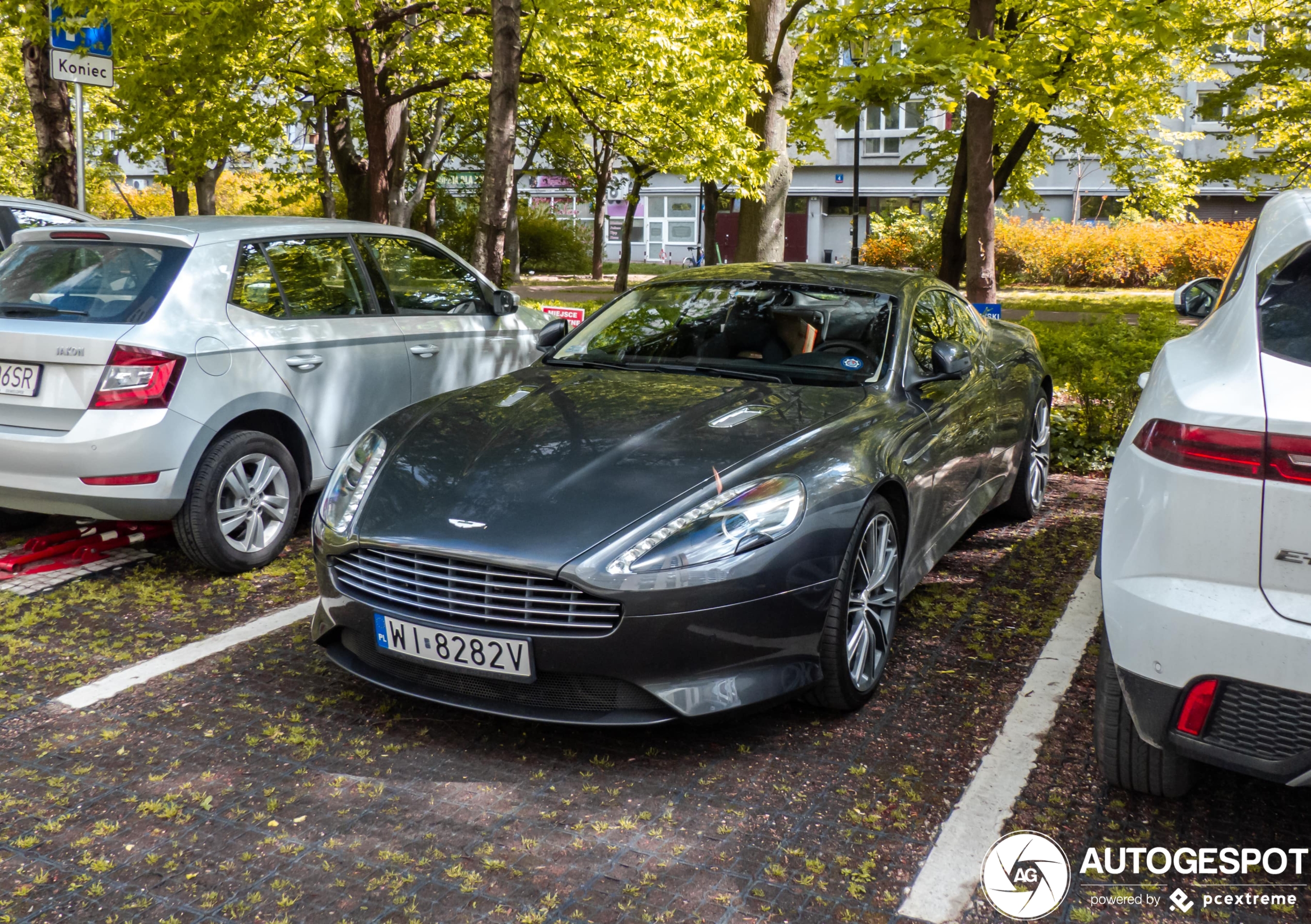 Aston Martin Virage 2011