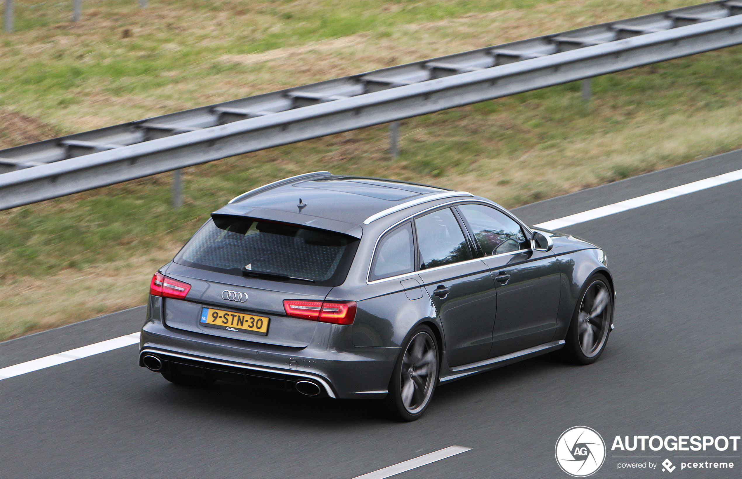 Audi RS6 Avant C7