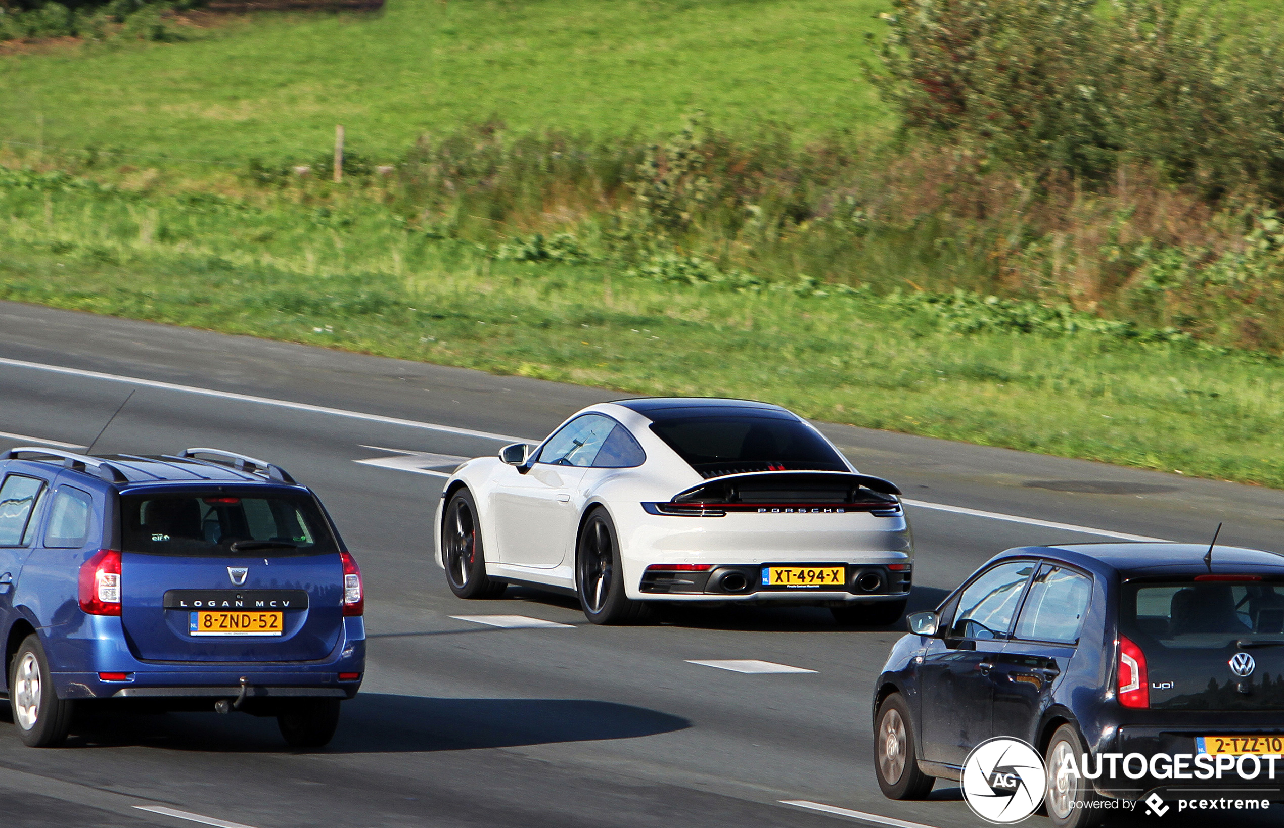 Porsche 992 Carrera 4S