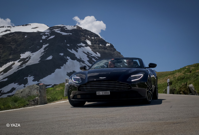 Aston Martin DB11 V8 Volante