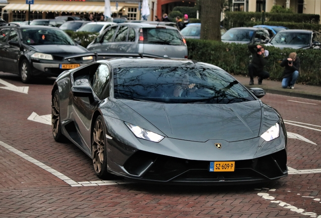 Lamborghini Huracán LP640-4 Performante