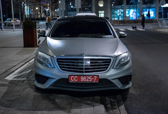 Mercedes-AMG S 63 V222