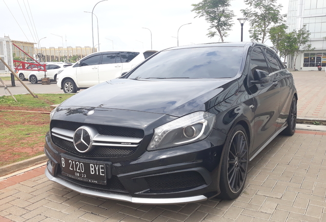 Mercedes-Benz A 45 AMG