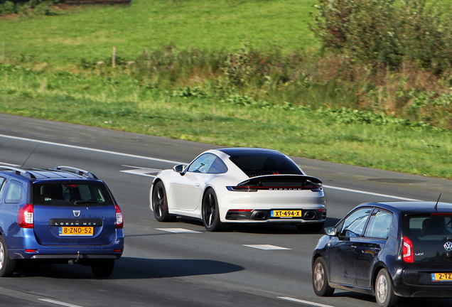 Porsche 992 Carrera 4S