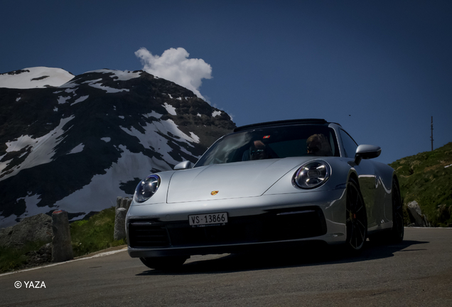 Porsche 992 Carrera 4S