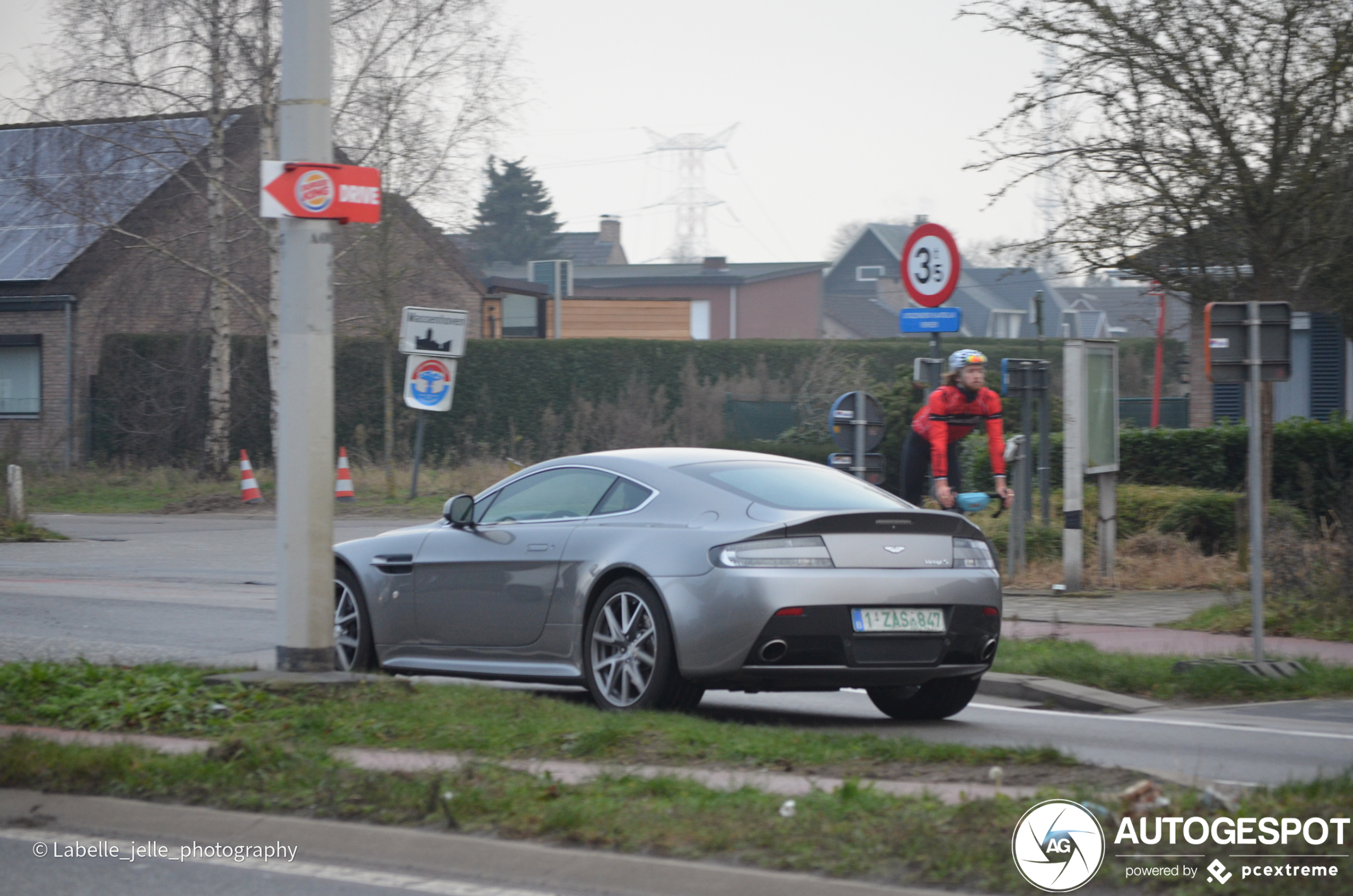 Aston Martin V8 Vantage S