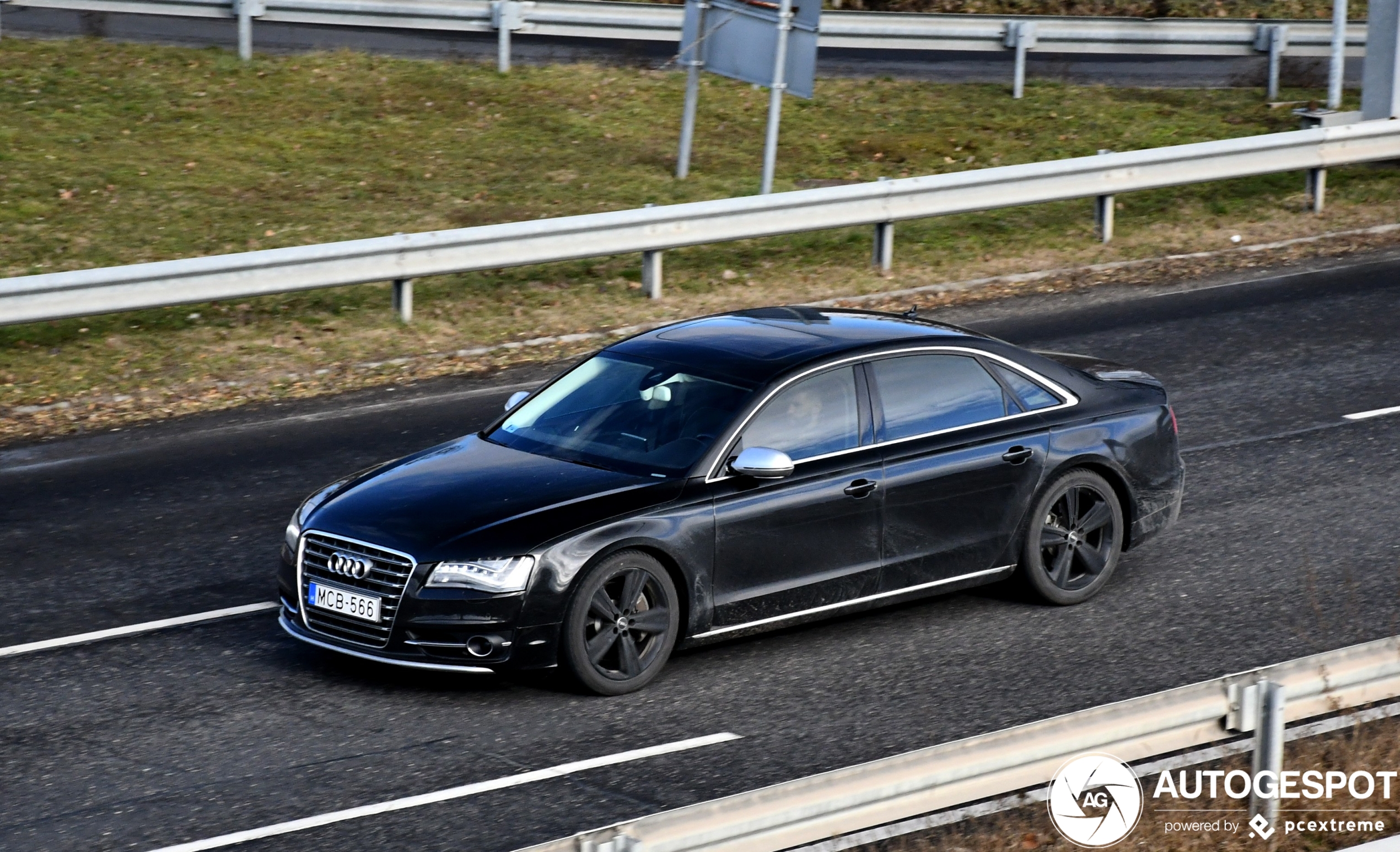 Audi S8 D4