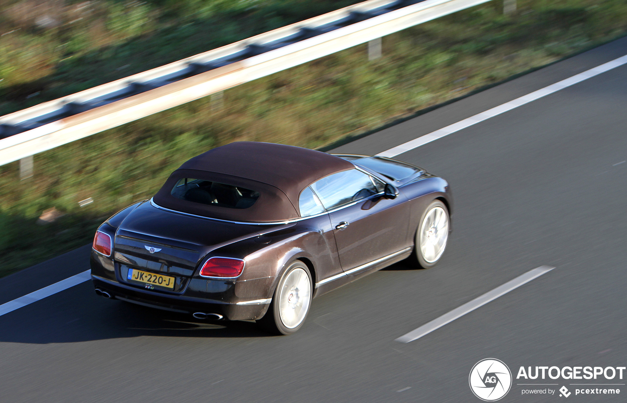 Bentley Continental GTC V8