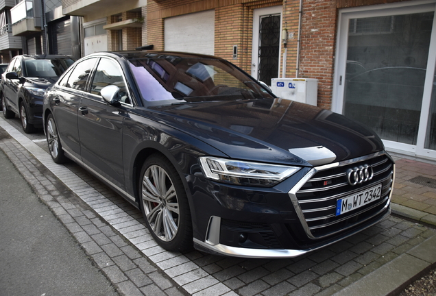 Audi S8 D5