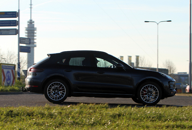 Porsche 95B Macan Turbo