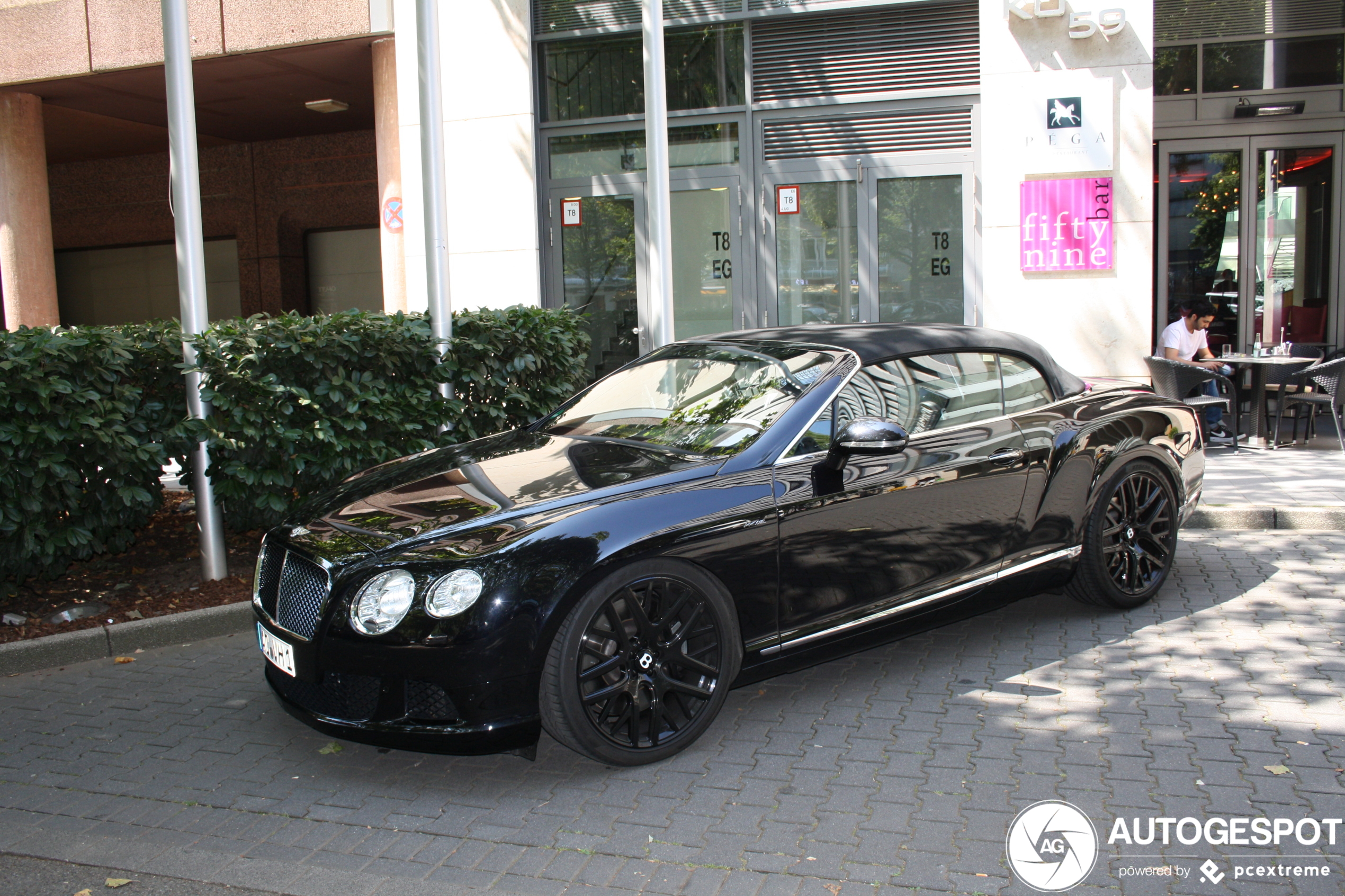 Bentley Continental GTC 2012