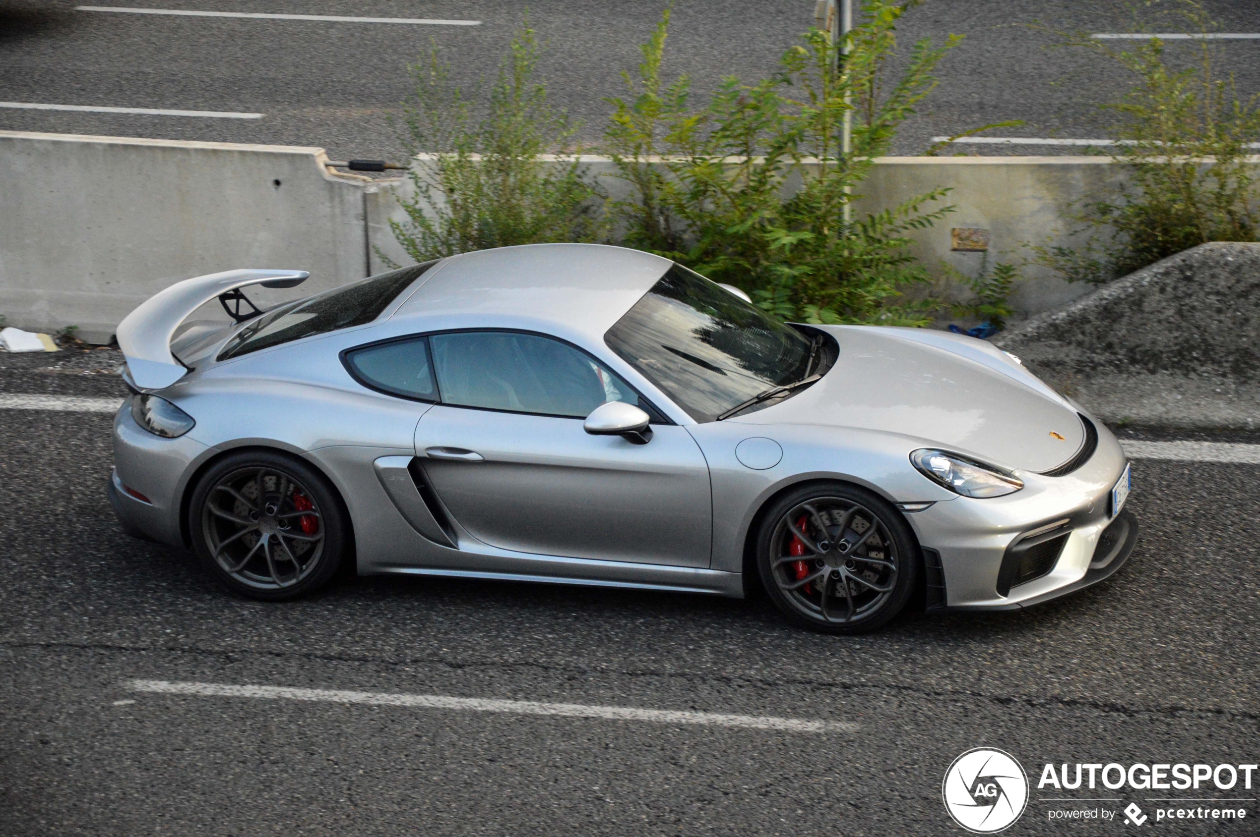 Porsche 718 Cayman GT4