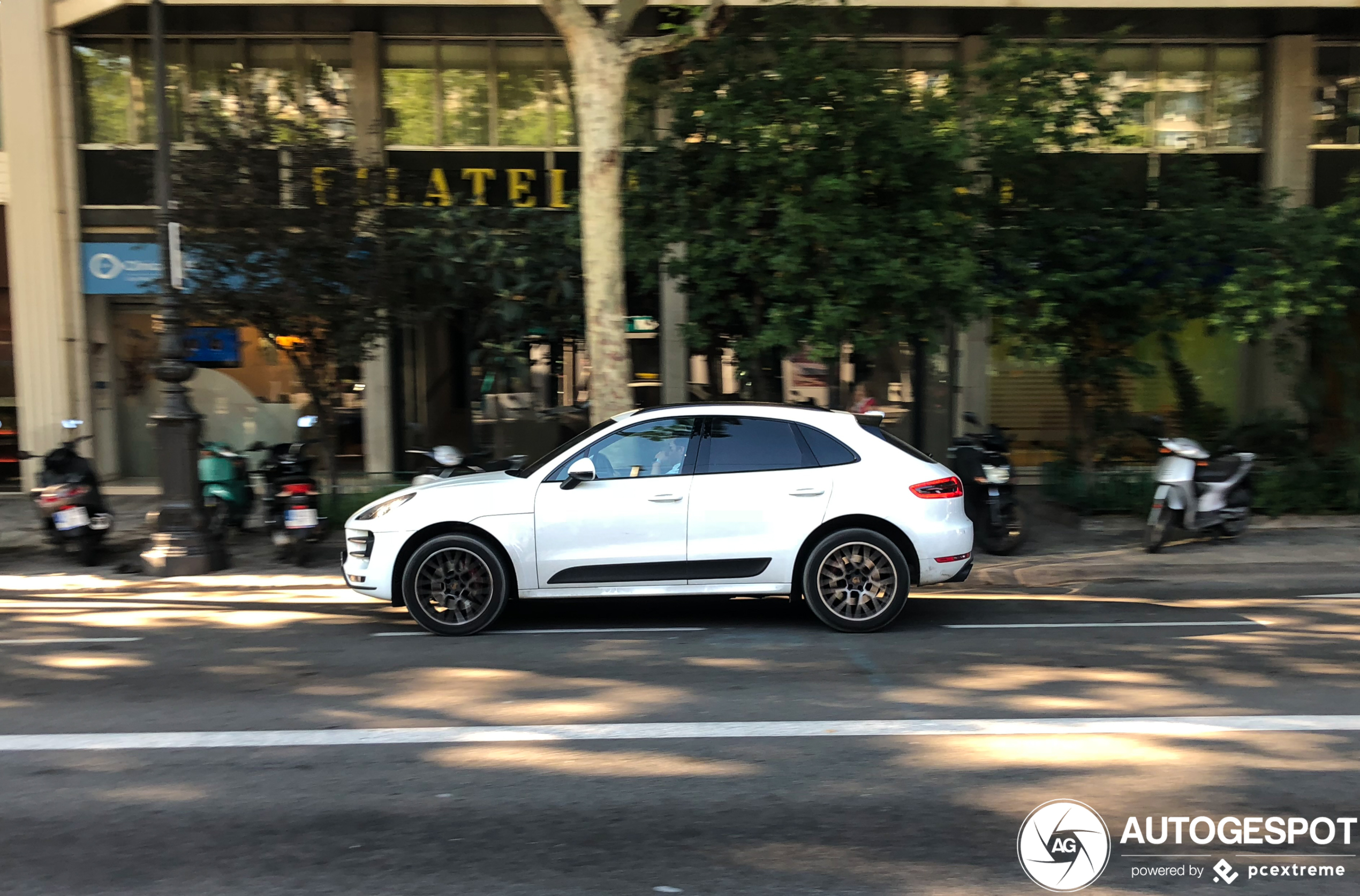 Porsche 95B Macan Turbo