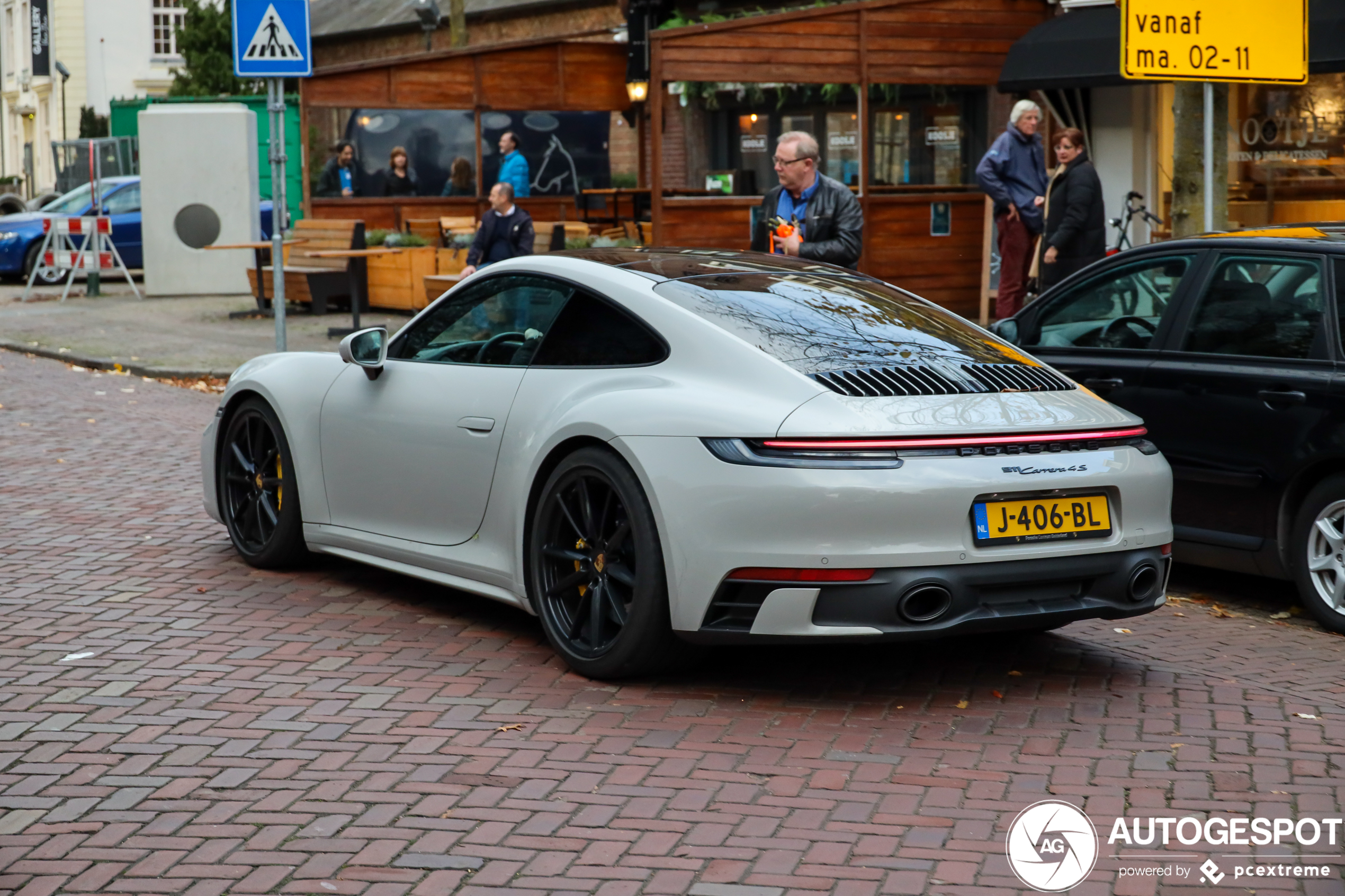 Porsche 992 Carrera 4S