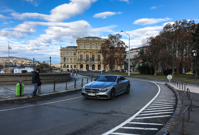 Mercedes-AMG S 63 Coupé C217