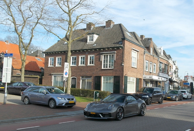 Porsche 992 Carrera 4S Cabriolet