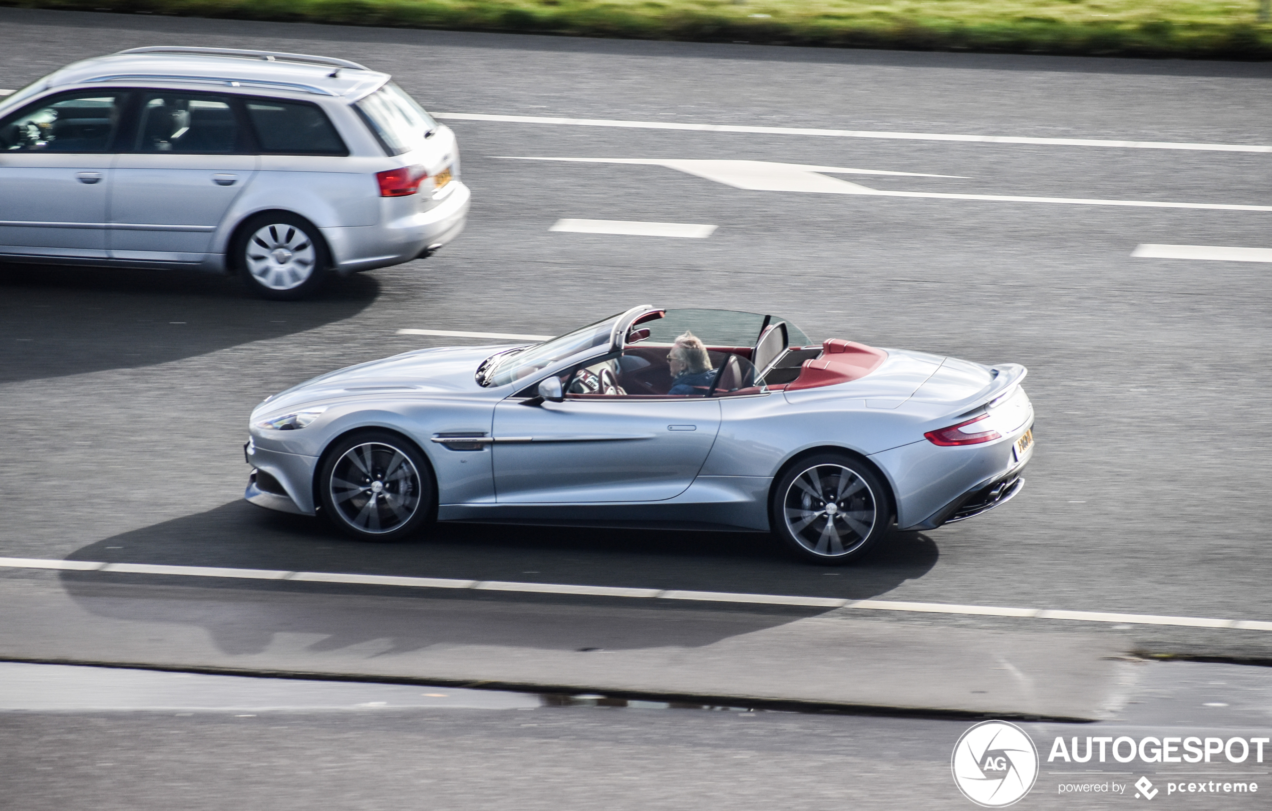 Aston Martin Vanquish Volante