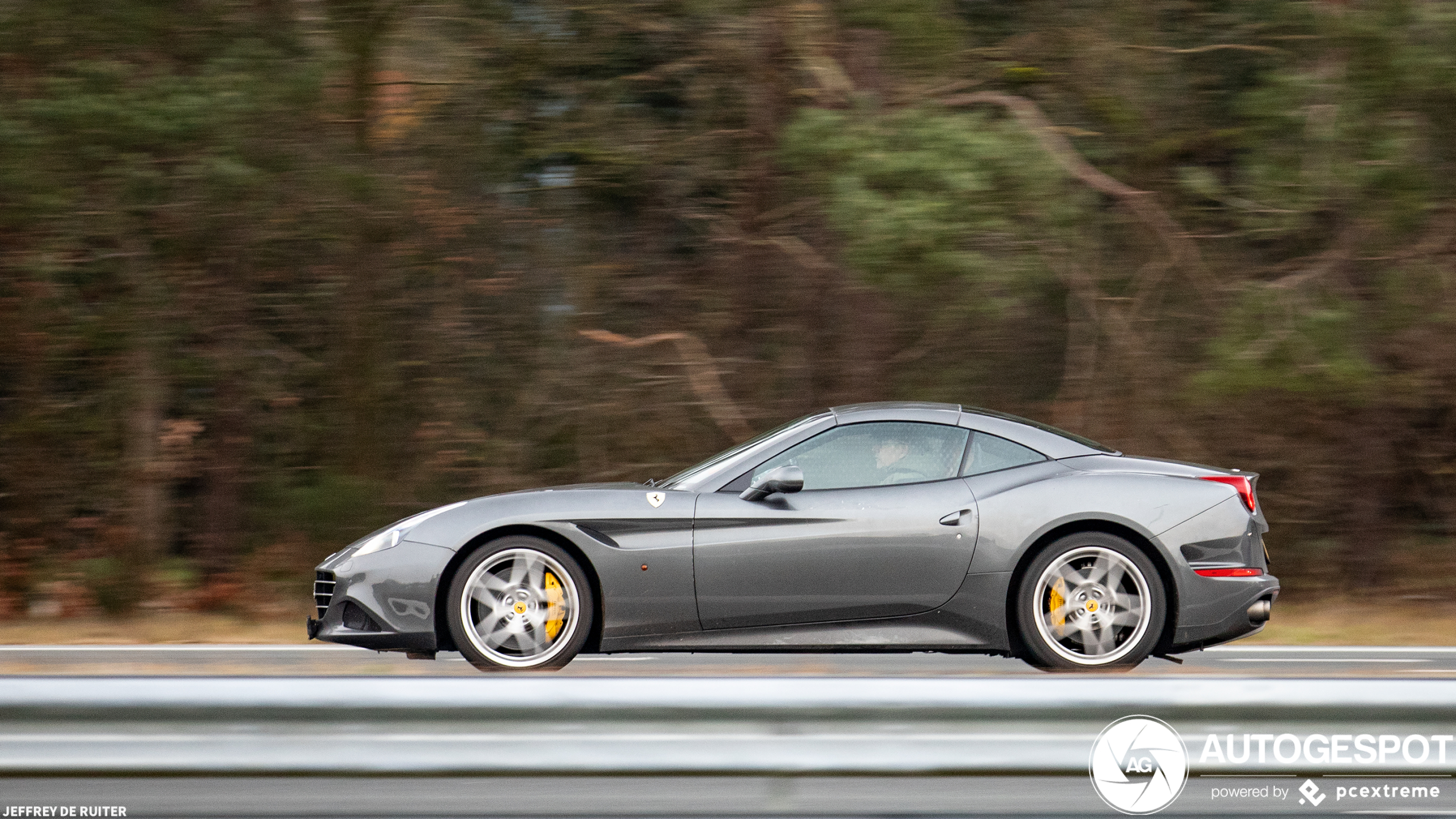 Ferrari California T