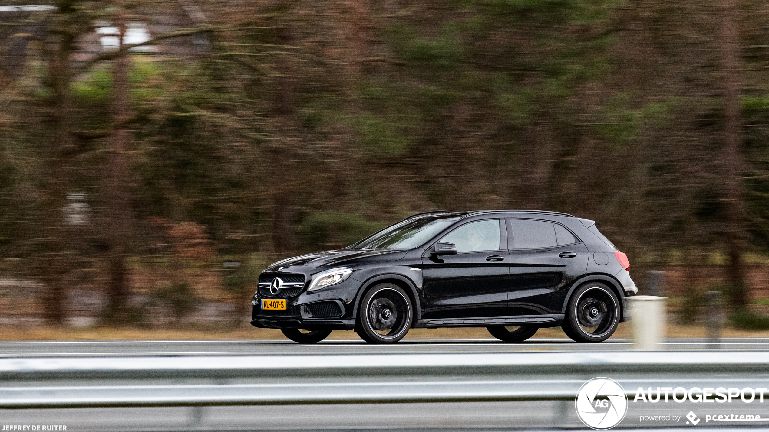 Mercedes-Benz GLA 45 AMG X156