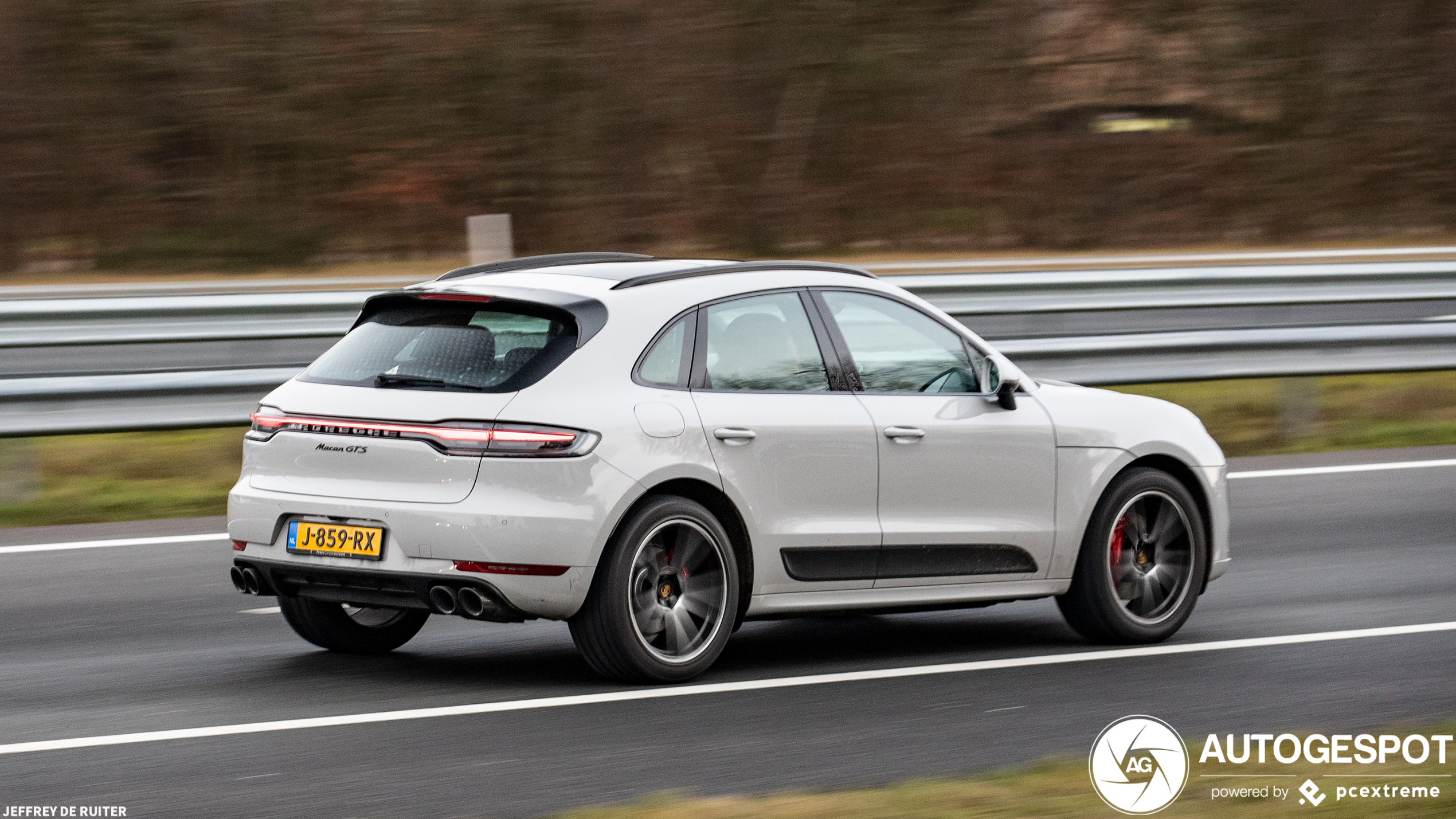 Porsche 95B Macan GTS MkII