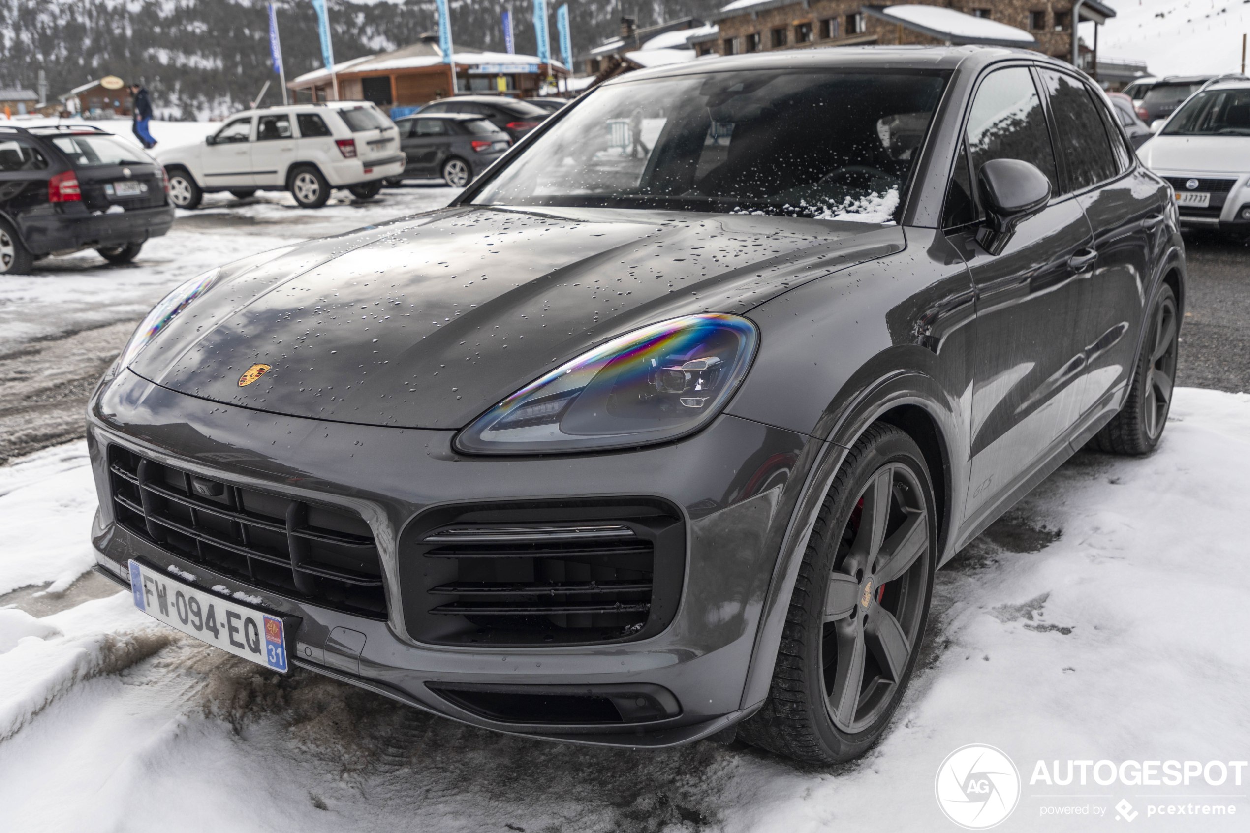 Porsche 9YA Cayenne GTS