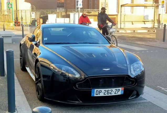 Aston Martin V12 Vantage S