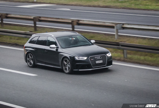 Audi RS4 Avant B8