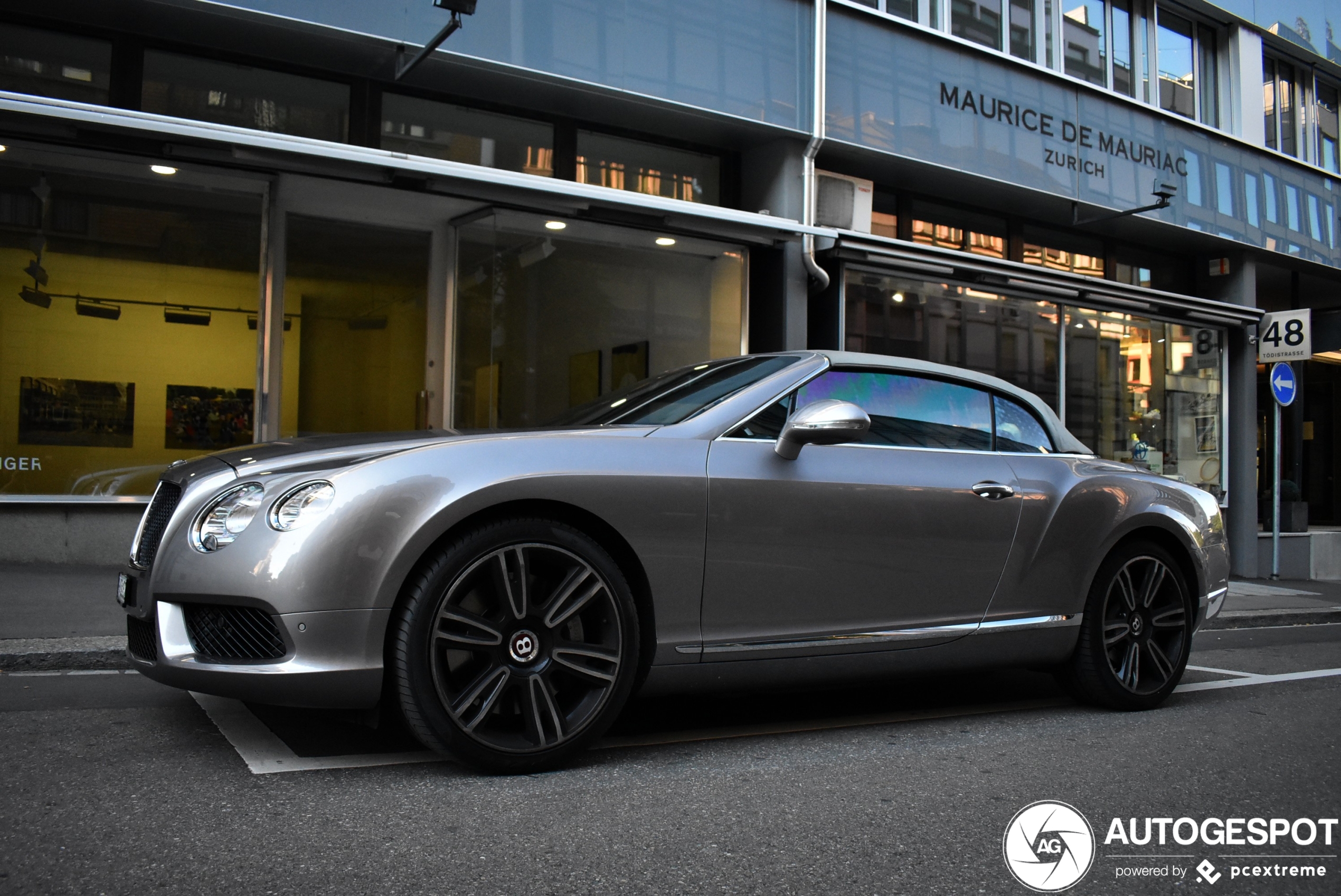 Bentley Continental GTC V8