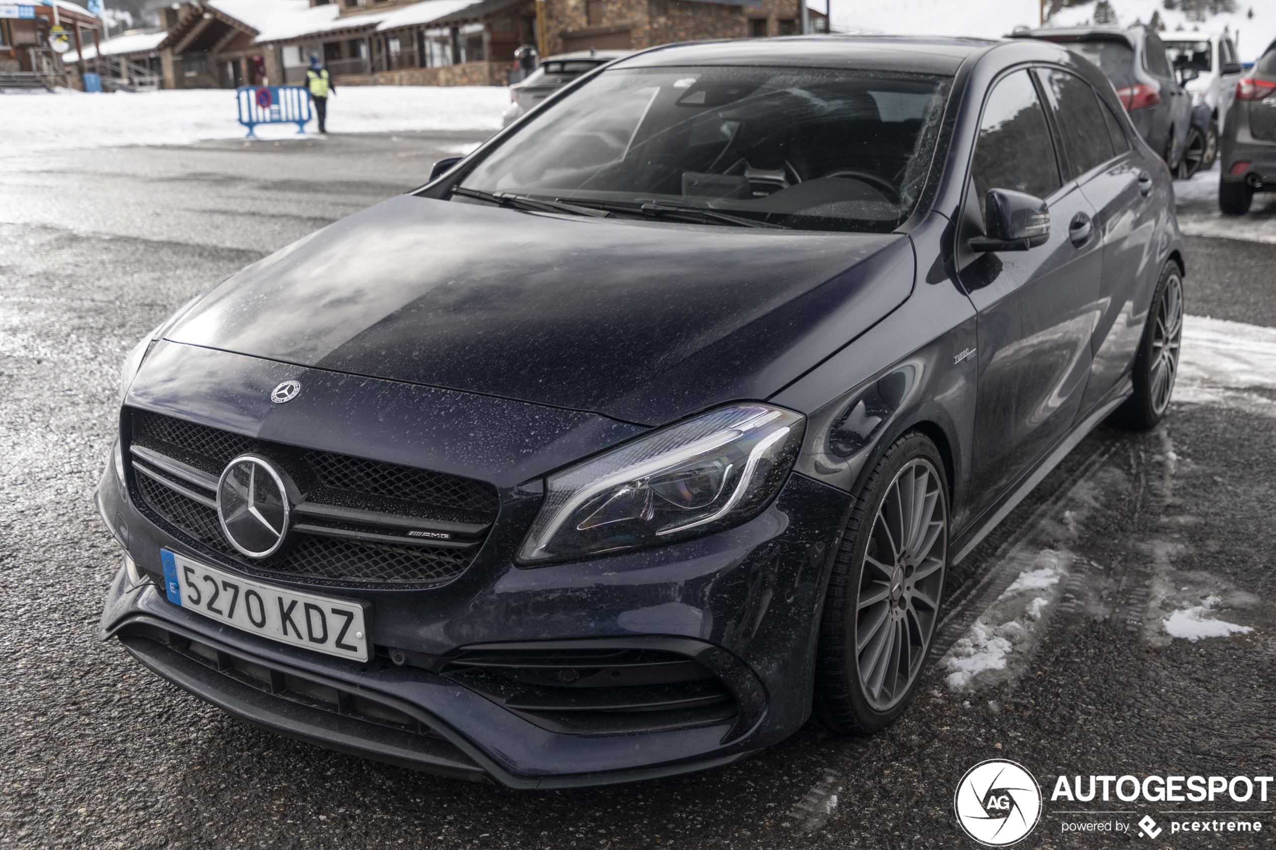 Mercedes-AMG A 45 W176 2015