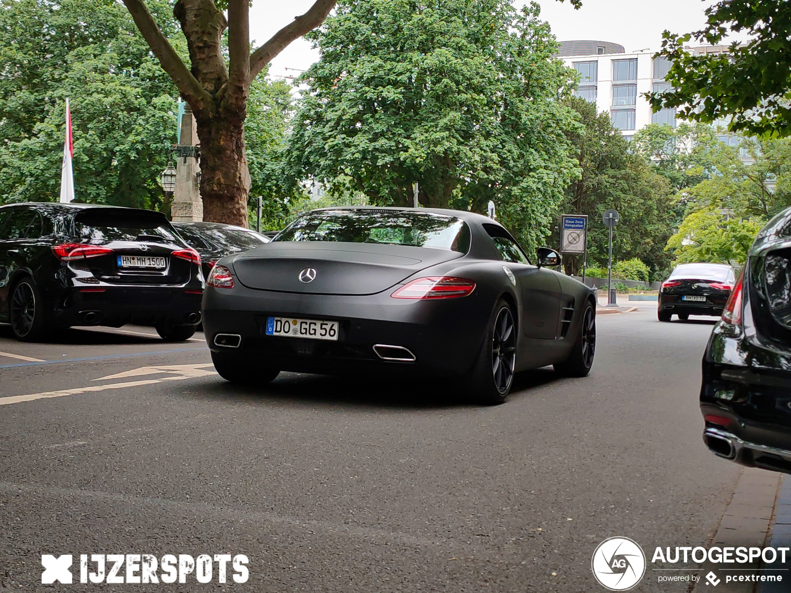 Mercedes-Benz SLS AMG