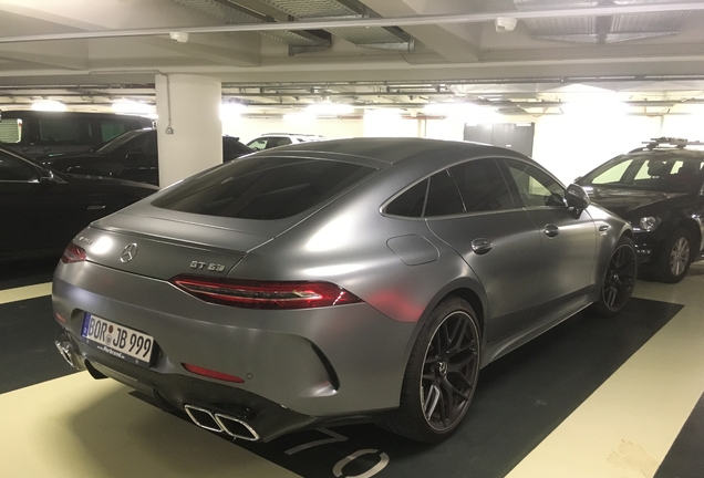 Mercedes-AMG GT 63 X290