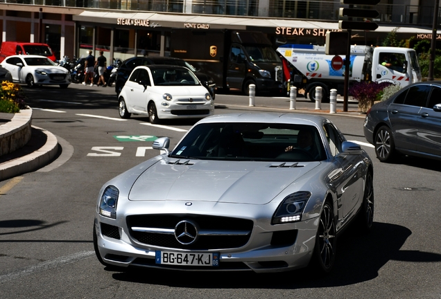 Mercedes-Benz SLS AMG