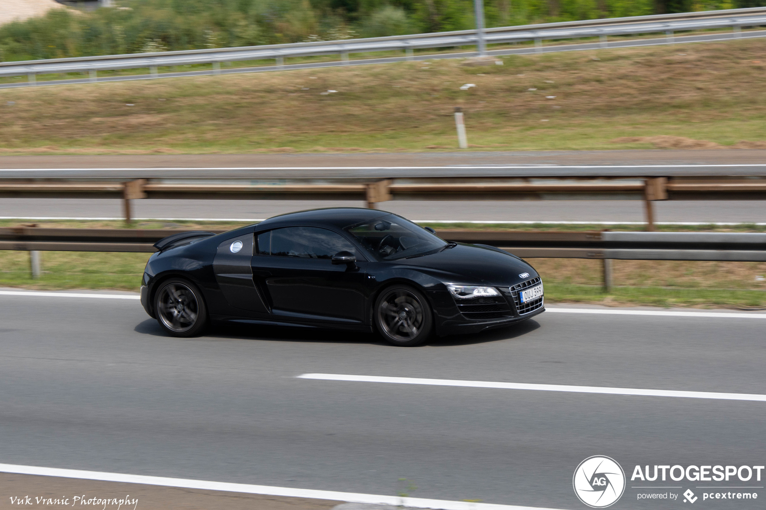 Audi R8 V10