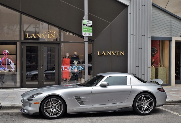 Mercedes-Benz Renntech SLS AMG