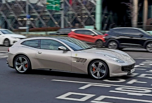 Ferrari GTC4Lusso