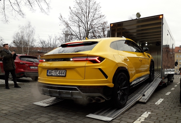 Lamborghini Urus